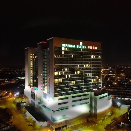 Luco Apartments @ Imperial Suites كوشنج المظهر الخارجي الصورة