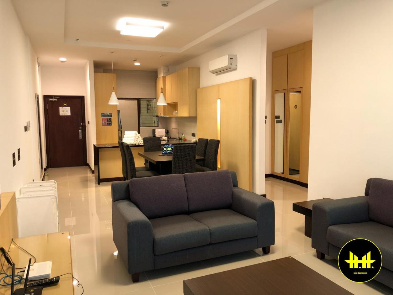 Luco Apartments @ Imperial Suites كوشنج المظهر الخارجي الصورة