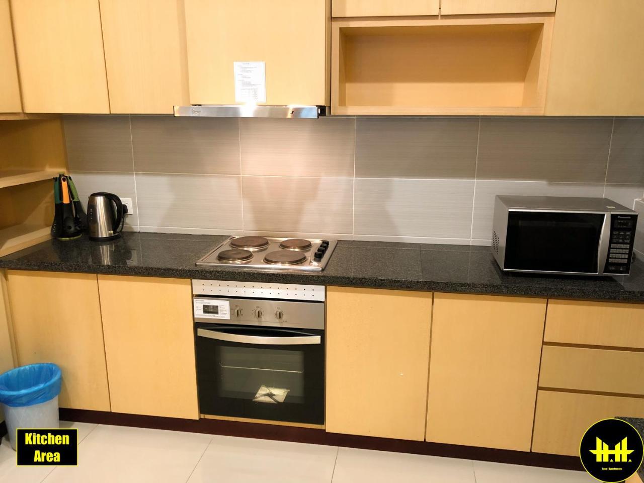 Luco Apartments @ Imperial Suites كوشنج المظهر الخارجي الصورة