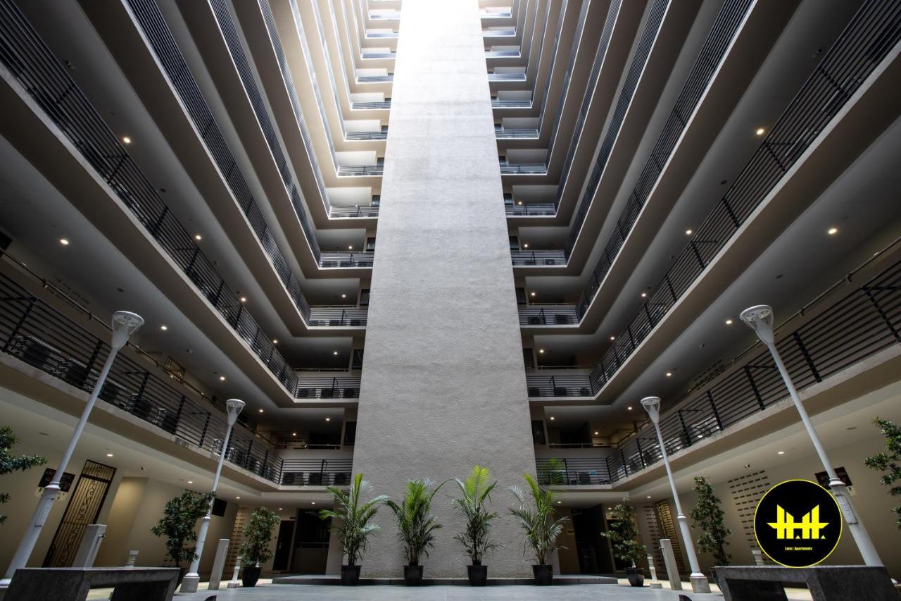 Luco Apartments @ Imperial Suites كوشنج المظهر الخارجي الصورة