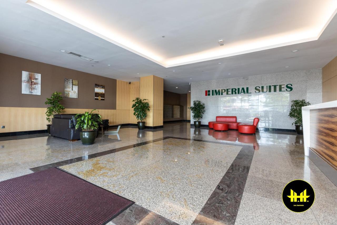 Luco Apartments @ Imperial Suites كوشنج المظهر الخارجي الصورة