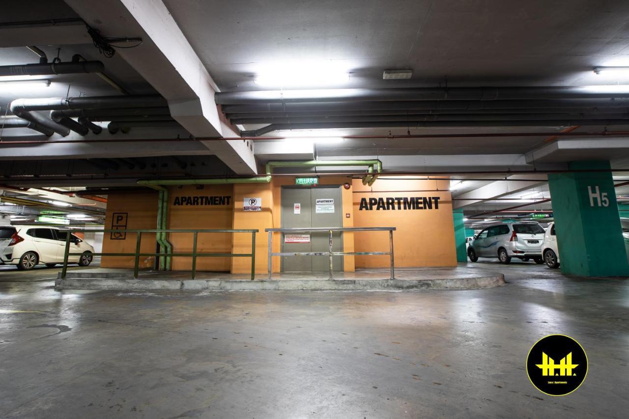 Luco Apartments @ Imperial Suites كوشنج المظهر الخارجي الصورة